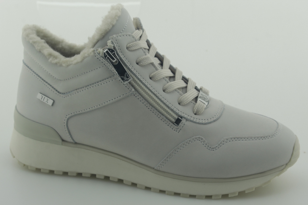 CAP8226201